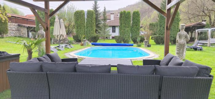 Guest House Beli Vit