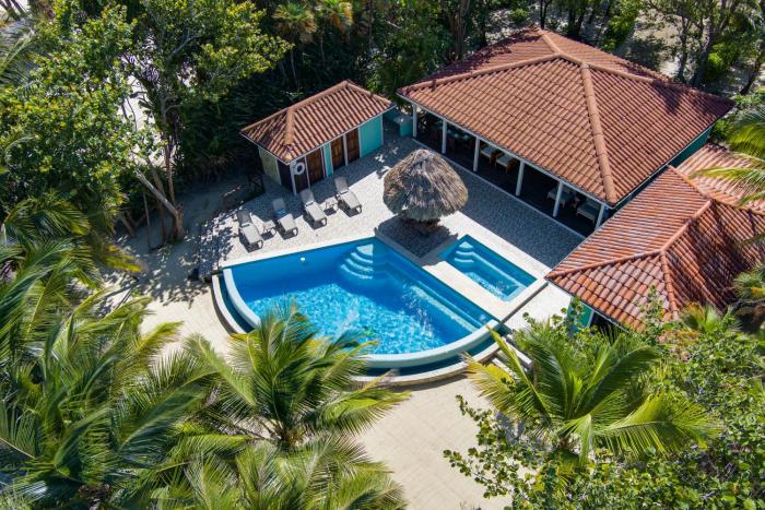 Beachfront Villa Deep Pool Sleeps 6 Private Suite