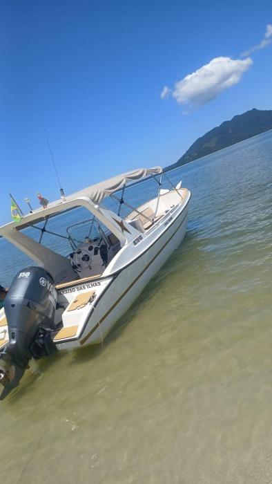 Passeio de lancha, ilha grande