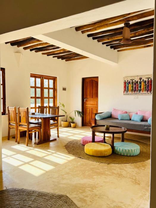 Nyota ya Amani, Shela Lamu