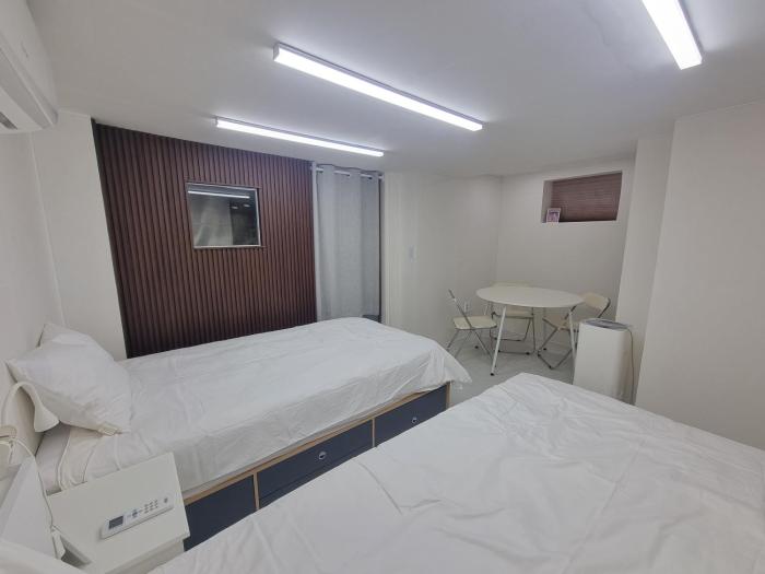 Shin-Nonhyeon Hideout