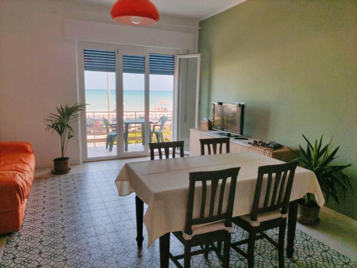 Appartamento fronte mare