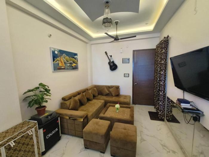 Tranquil Flat Near Ganges