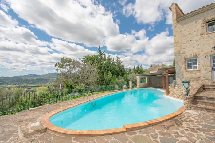 Tourrettes Château du Puy, 60m2, Piscine partagée