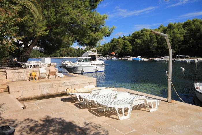 Apartments with parking space Korcula - 24058