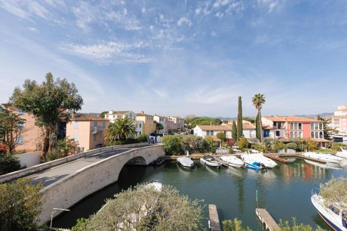 Une Maison Plein D Options YourHostHelper