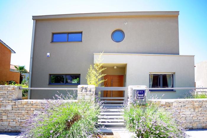 House Zara Medulin, tastefully decorated house