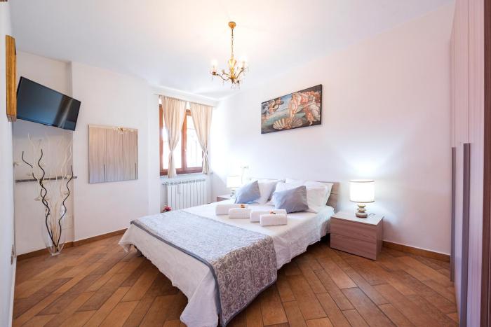 La Corte Rooms and Home Restaurant - free parking - 10 minutes to the lake and centre