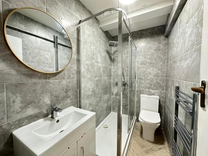 Oxford street flat