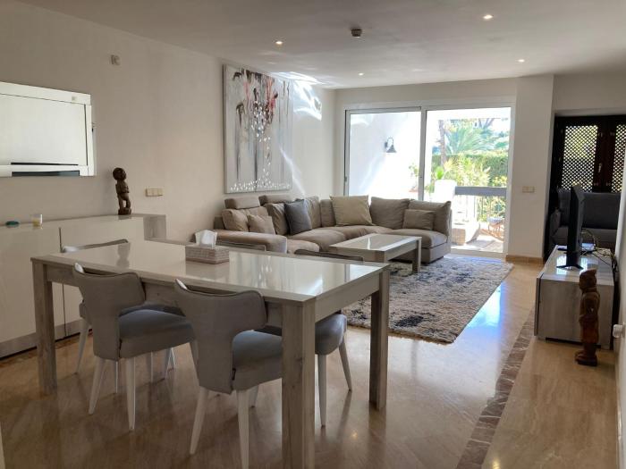 Suite F down Incosol Rio Real Marbella