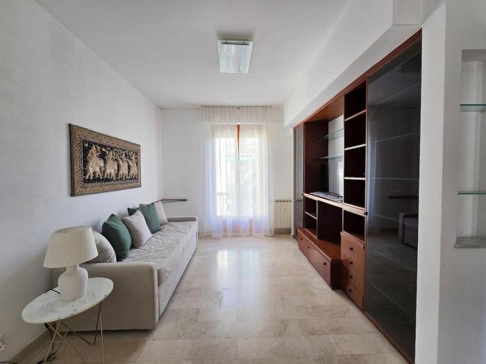 Michelle Apartment with private parking