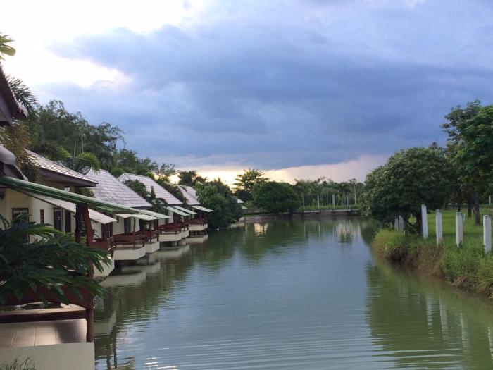 Aranyaprathet Riverside resort