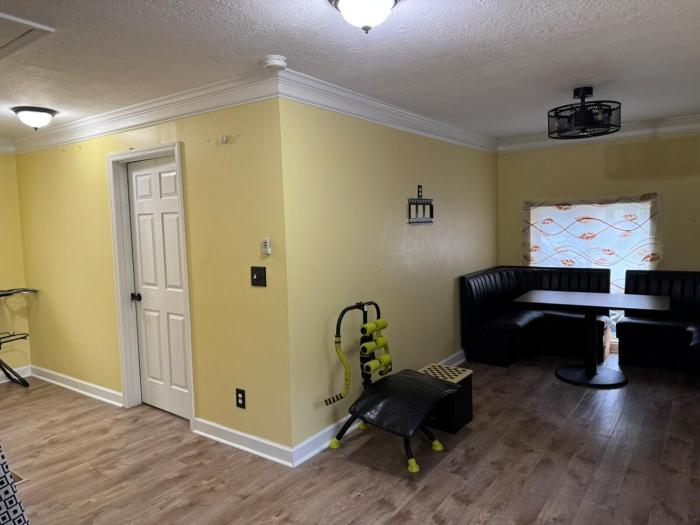Evans-5bd, 4bh, AC, WiFi, Pool