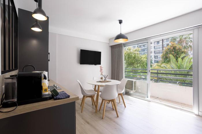 Rouaze - 14mn du Palais, face aux plages, central, balcon