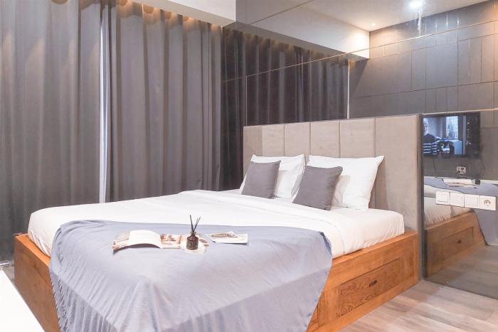 Spacious and Comfy 3BR at M-Town Signature Apartment By Travelio