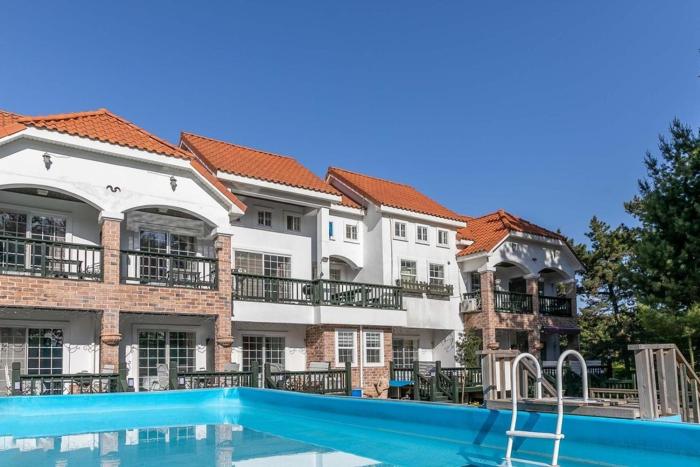 Taean Red Balloon Pension