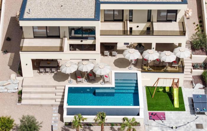 4 Bedroom Awesome Home In Maslenica