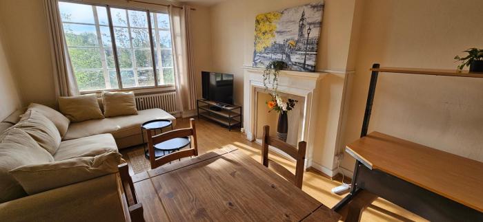Elegant 1-Bed Flat, Sleeps 5, London NW6 - 5 mins to Jubilee, Bakerloo & Overground Lines