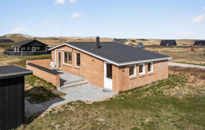 Awesome Home In Harboøre With Wifi