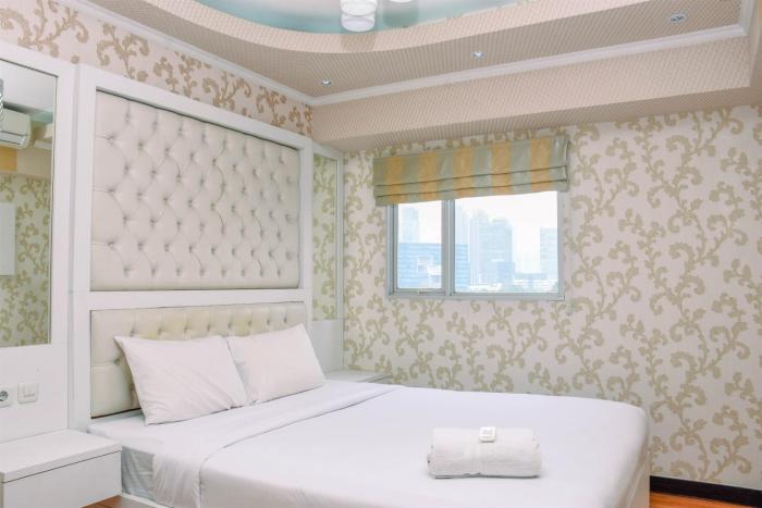 Nice and Homey 1BR at The Wave Kuningan Apartment By Travelio