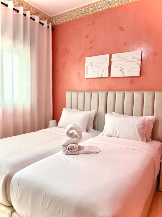 5min drive from City Center Cozy Apt with Balcony N20