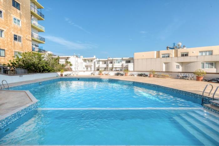 Amazing apartment with pool in Malta