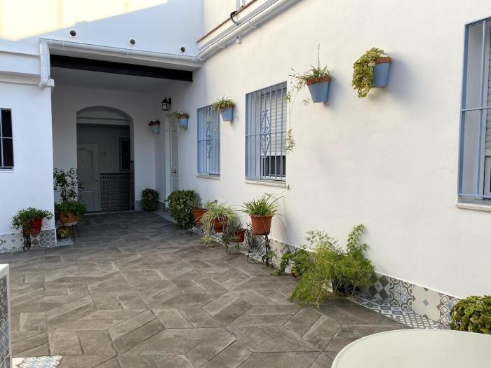 Precioso apto cerca del Puente del Dragón