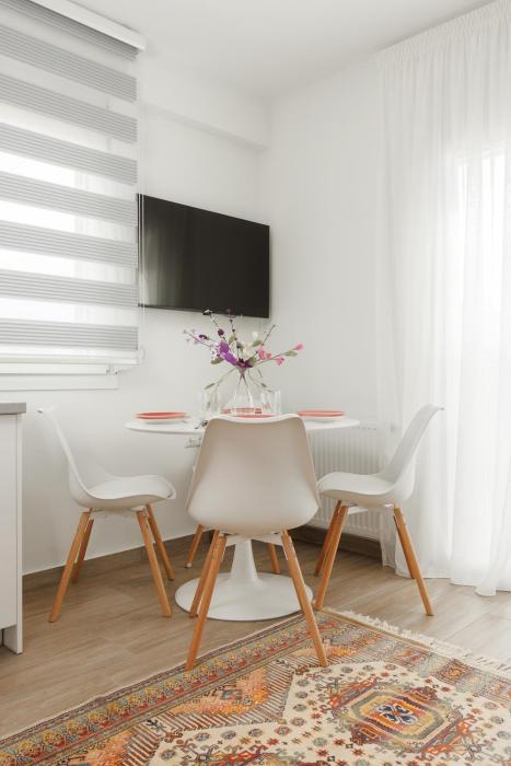 Beautiful lake apartment