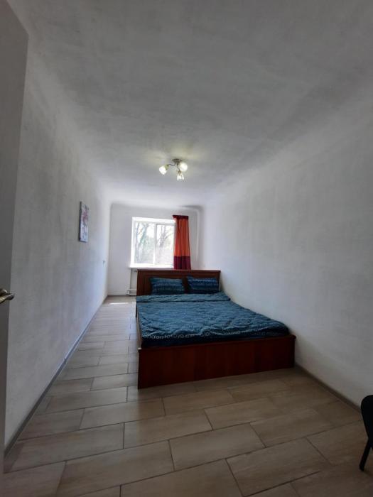 2 кімнатна Квартира біля білої бесідки