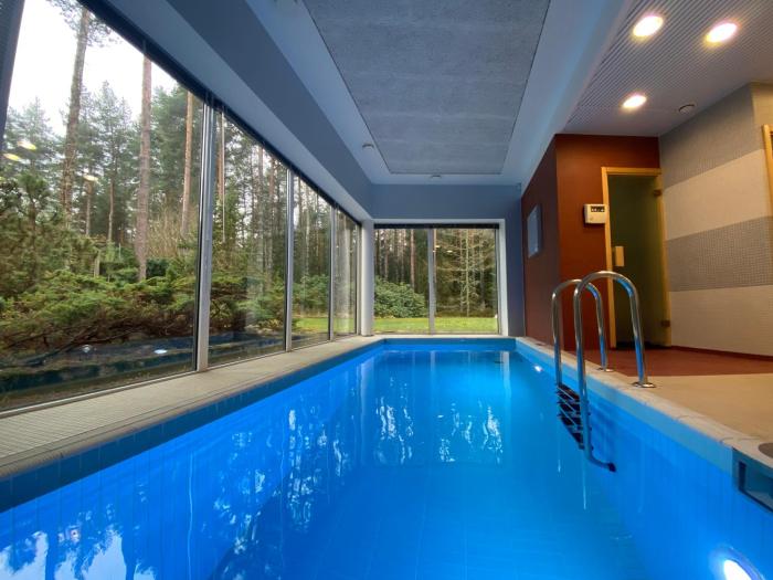 Kakumäe Raba Villa - puhkemaja basseiniga Tallinnas