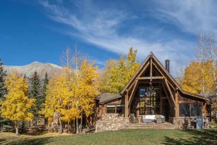 Mountain House by Exceptional Stays