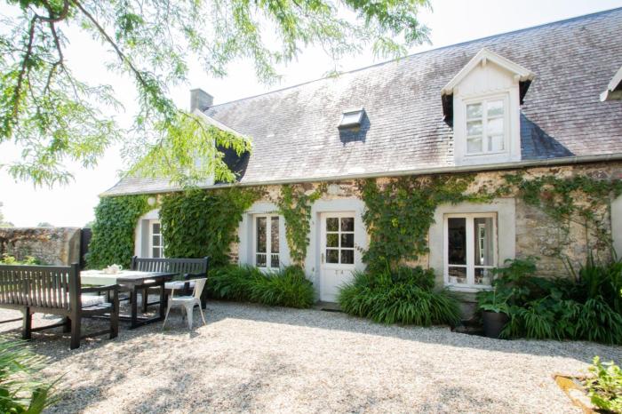 Charmant cottage normand avec vue panoramique sur la côte de Regnéville