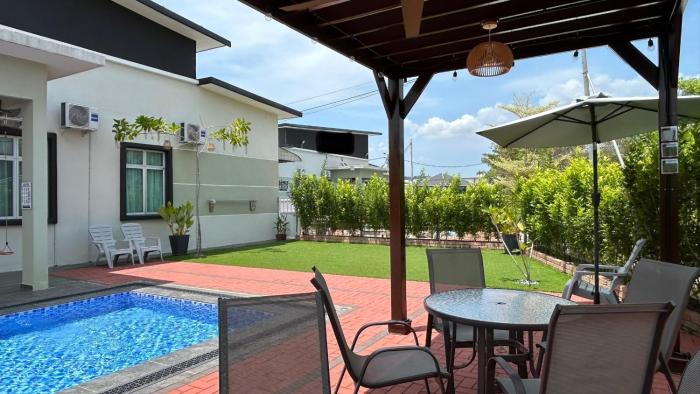 LAMAN KASEH Homestay Bukit Katil 4bedroom with Swimming Pool