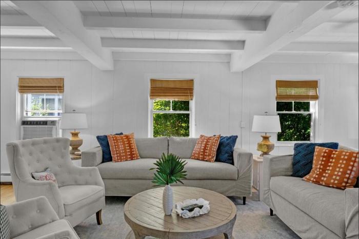 Bonnet Shores Beachside Getaway