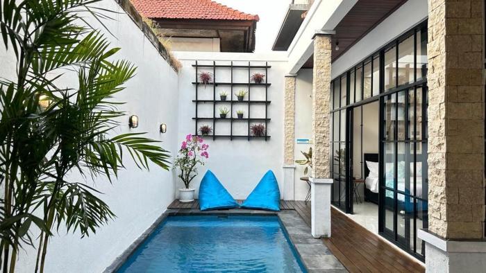 2 Bedrooms Villa Petitenget Private Pool