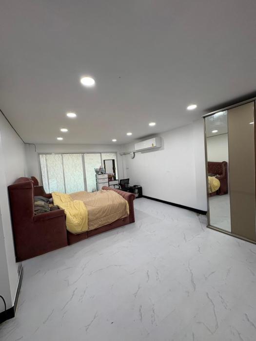 NATTHAKAN n&k PROPERTY MANAGEMENT