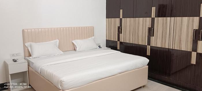 The Ashish Luxury Stay
