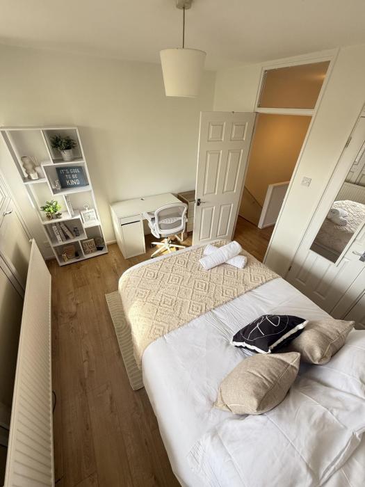 Central London 3 BDR Home Steps from Kings Cross and St Pancras