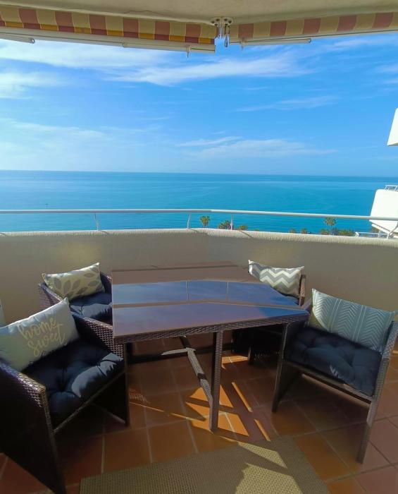 Benalbeach Apartment with Magnificent Sea View