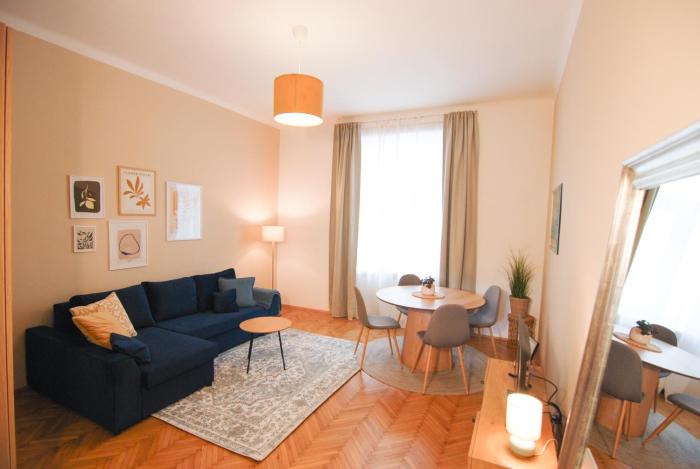 Elegante Altbauwohnung alles NEU!!