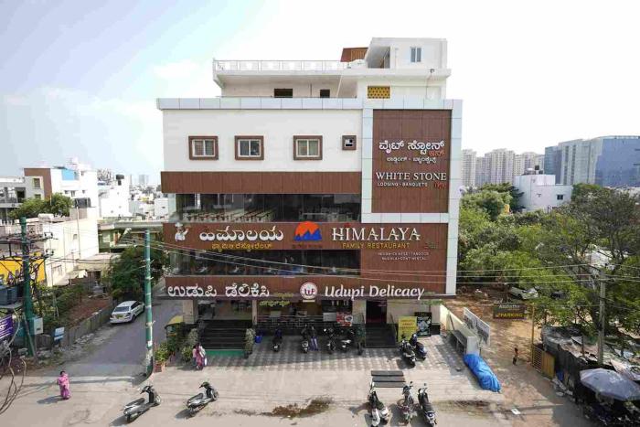 White Stone Comforts