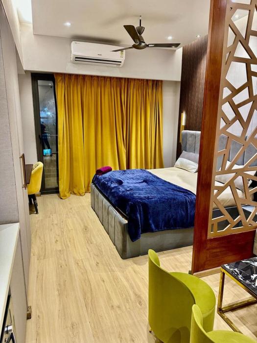 The Bourbon Suite - Galaxy Blue Sapphire Plaza Greater Noida