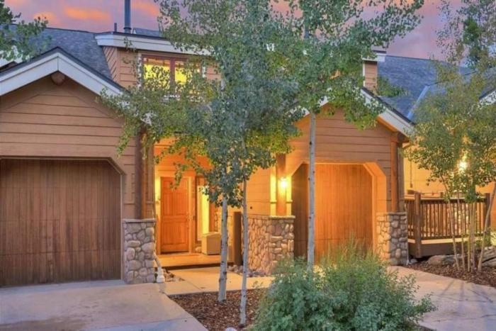 Beautiful 4 Bedroom Townhome Near Snowflake Lift In Breckenridge