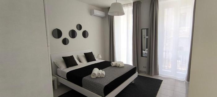 Little Button House Marina