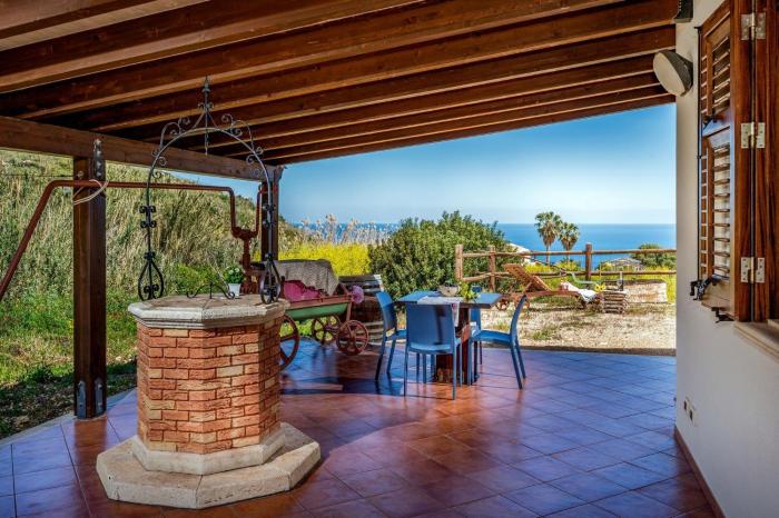 Villa Elena 2 Km from the Natural Reserve of Zingaro