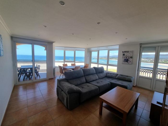 Dúplex 4 dormitorios en Playa Rapadoira