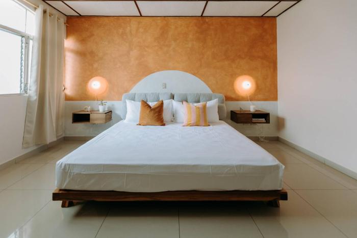 Española - Apartamentos España