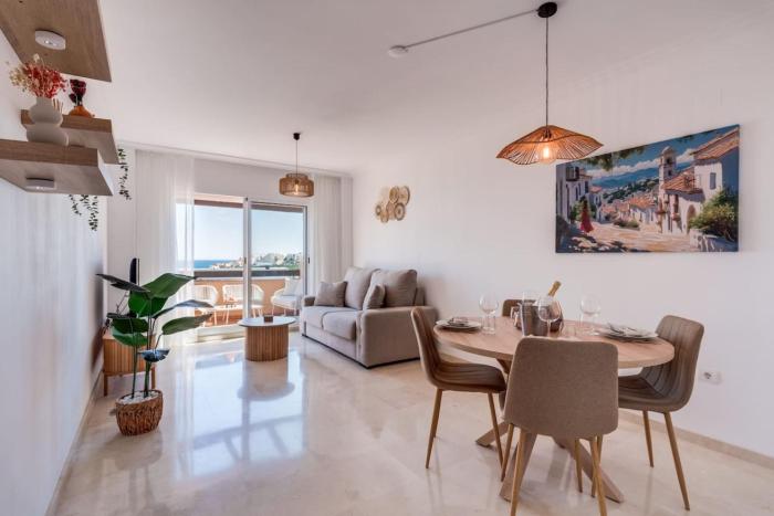 Ultimate Rentals - Casares Costa - With Roof Terrace And Beach Nearby