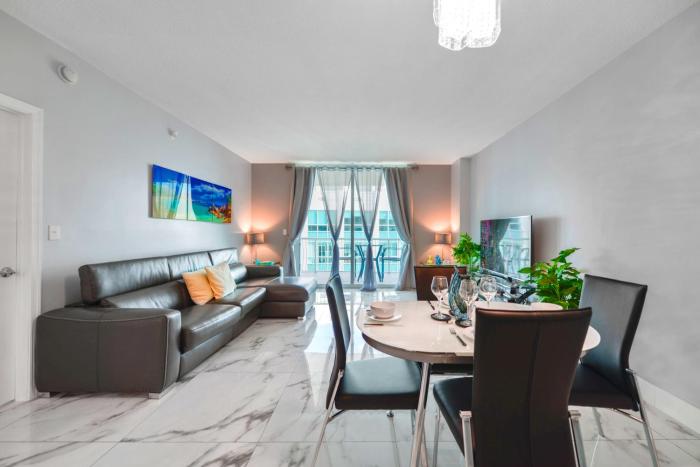 Stylish Brickell Penthouse with Exclusive Perks