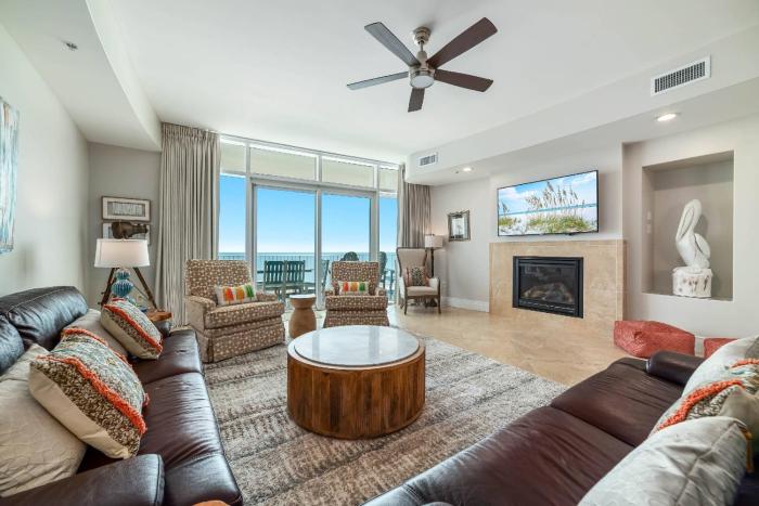 Turquoise Place C2007